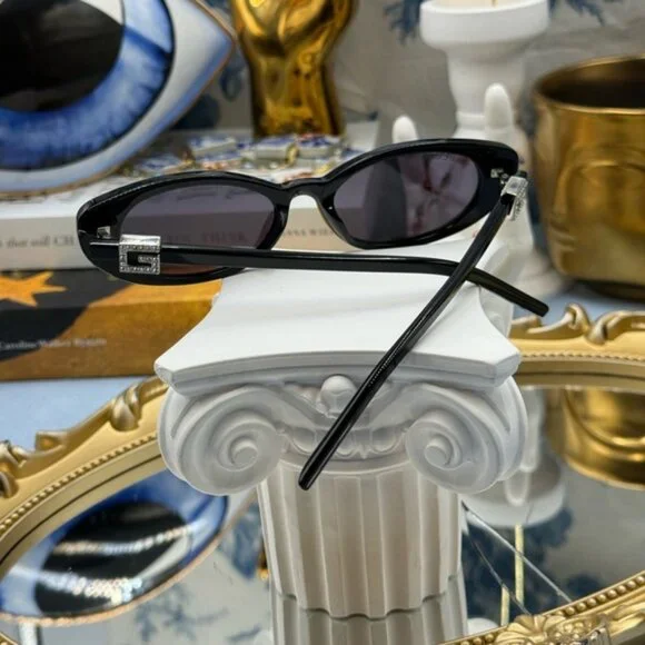 🆕 GUCCI 🧿 NWOT GG1680S Linea GG Logo Cateye Sunglasses, Black & Grey Lens - Picture 13 of 16